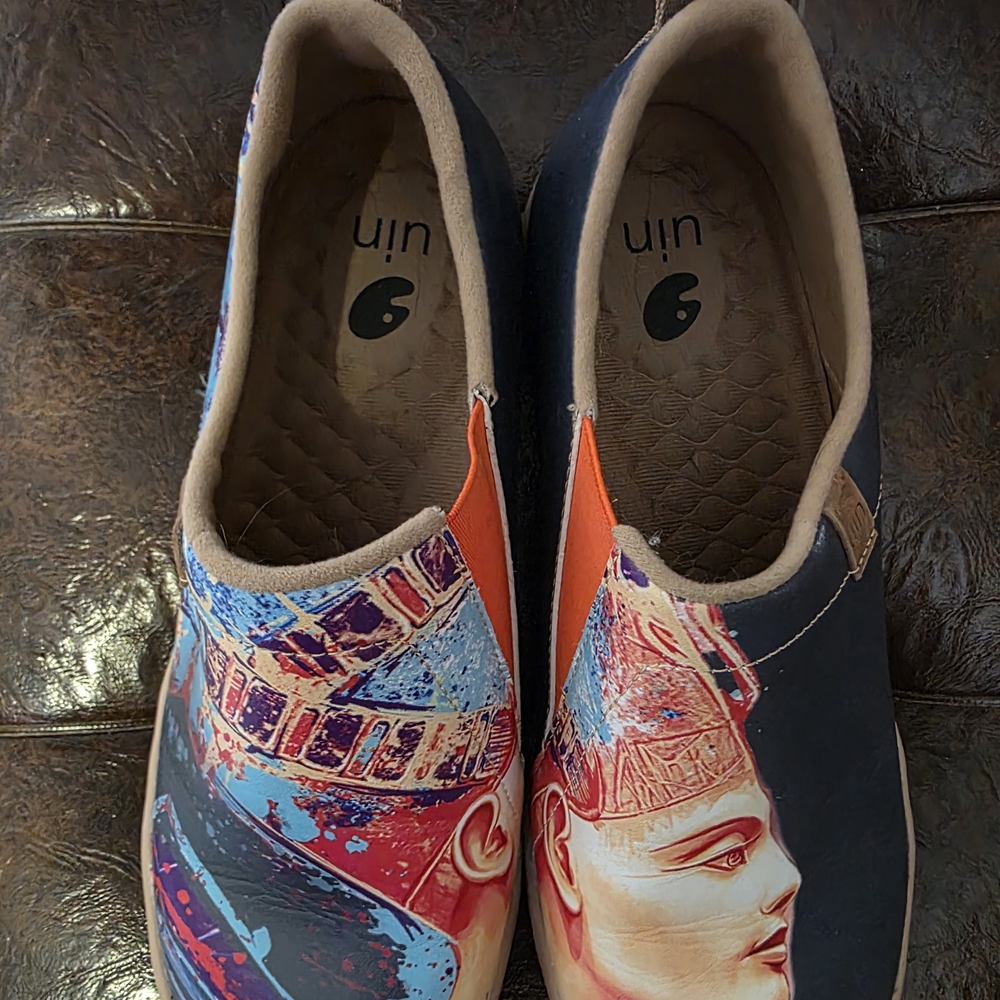UIN Women's Vibrant Artistic Slip-On Sneakers - Blue and Orange